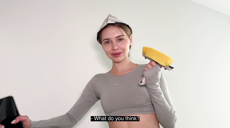 Студентки: Парень порвал джинсы на жопе русской студентки и трахнул ее за деньги