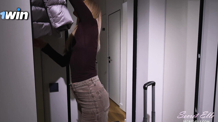 Мачеха и пасынок: Приютил мачеху в Париже и кончил в ее киску