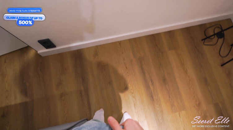 Русское порно: Приютил мачеху в Париже и кончил в ее киску