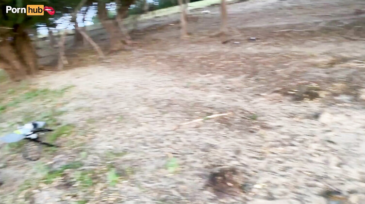 Милфы: Жопастая русская милфа трахается в бане с пасынком после рыбалки на озере