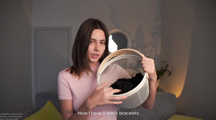 HD порно: Инструкиця по дрочке на самотыке от брюнетки в боди сетке