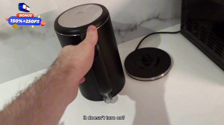 Соседка: Поздравил жопастую соседку с 18-летием большим членом