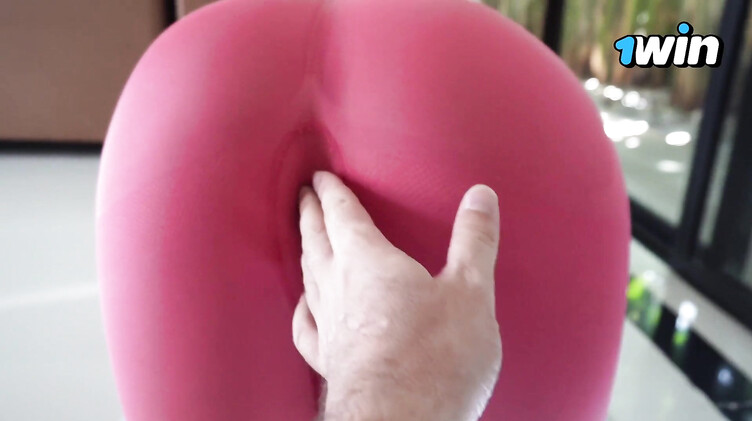 Сводный брат выебал сестру после занятий йогой в лосинах