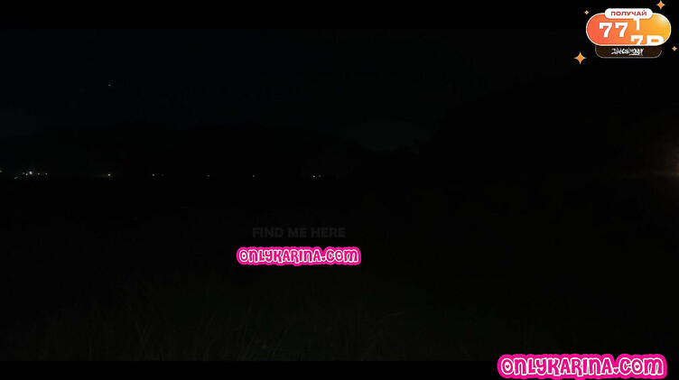 В лифчике: Татуированная готка ебется с незнакомцем в балахоне в заброшенном доме