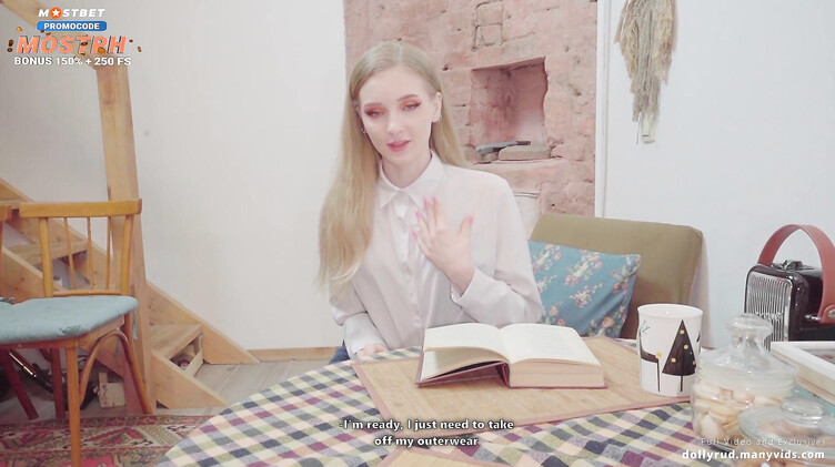 Красивые попки: Сводный брат помогает сводной сестре снять секс видео для Онлика