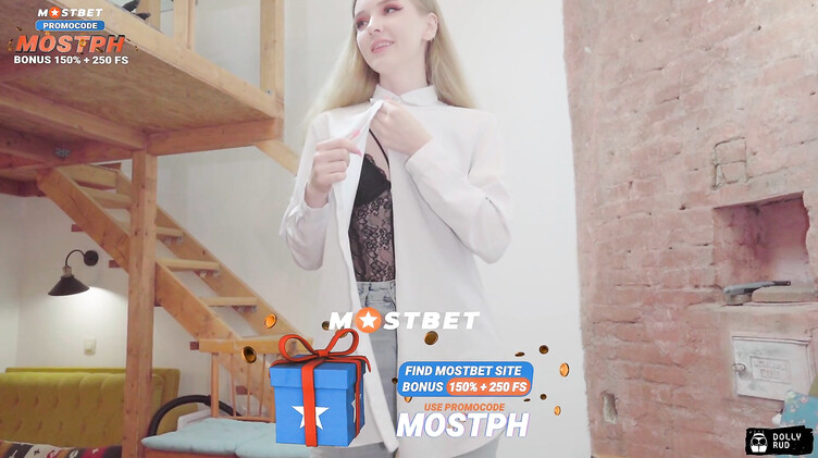 Молодые: Сводный брат помогает сводной сестре снять секс видео для Онлика