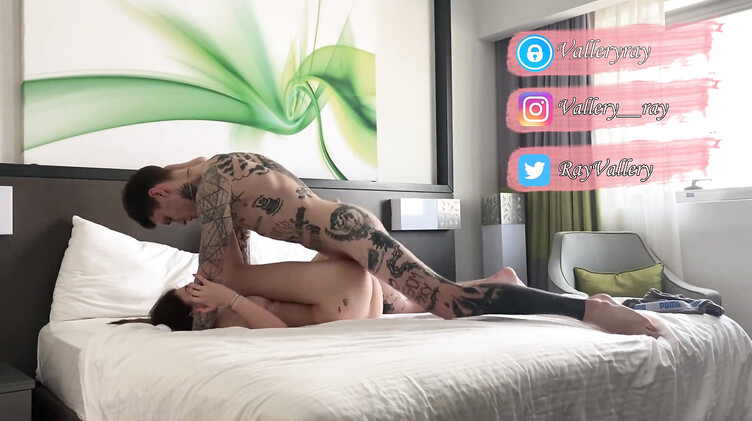 Русская проститутка в Дубае за $1000 трахается в отеле с соотечественником