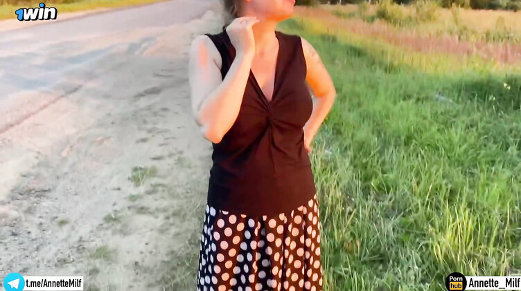 Мачеха и пасынок: Кончил в пизду мачехи после траха на природе