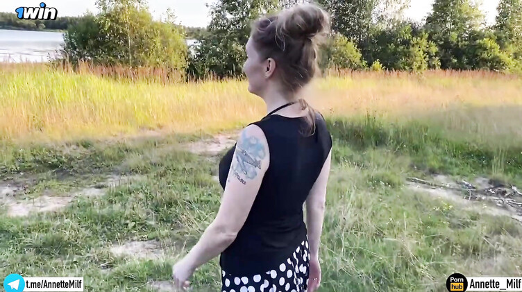 С разговорами: Кончил в пизду мачехи после траха на природе