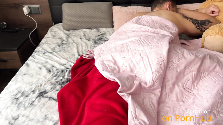 Анилингус: Разбудила мужа анилингусом и трахнула языком волосатое очко