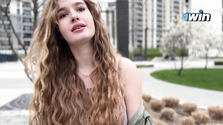 Парень трахнул сисястую подругу детства после расставания с девушкой