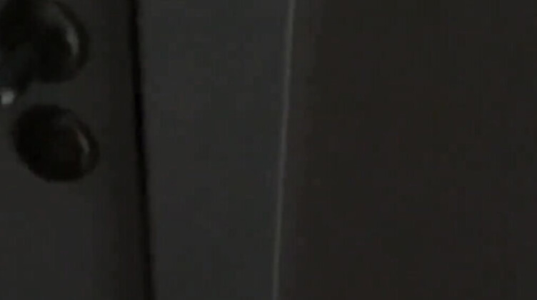 Пасынок нюхал грязные трусики мачехи и получил доступ к ее пизде