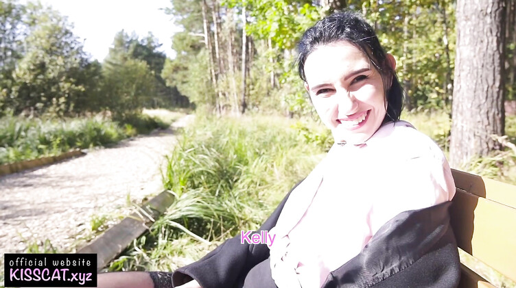 Русское порно: Обильно обкончал пизду незнакомке, снятой в парке