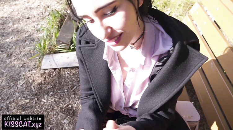 Студентки: Обильно обкончал пизду незнакомке, снятой в парке