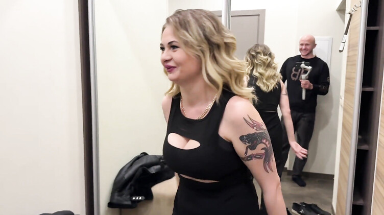 Чужие жены: Муж привел русскую сексвайф на проеб к опытным ебакам