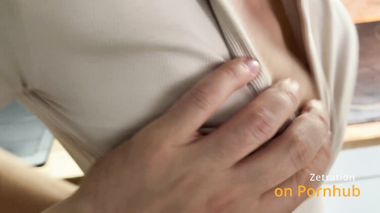 Сперма на лице: Криптотрейдер развел на секс на кухне симпатичную девушку курьера из пиццерии