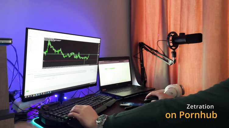 Курьер: Криптотрейдер развел на секс на кухне симпатичную девушку курьера из пиццерии