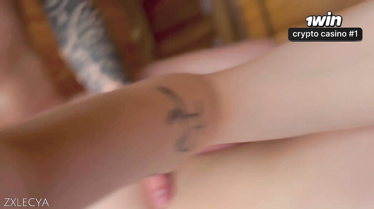 Трах раком с блондинкой с пышными половыми губами на даче