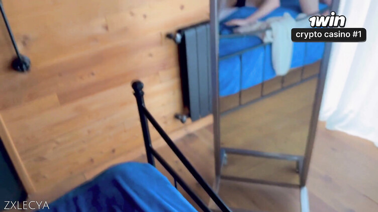 Трах раком с блондинкой с пышными половыми губами на даче