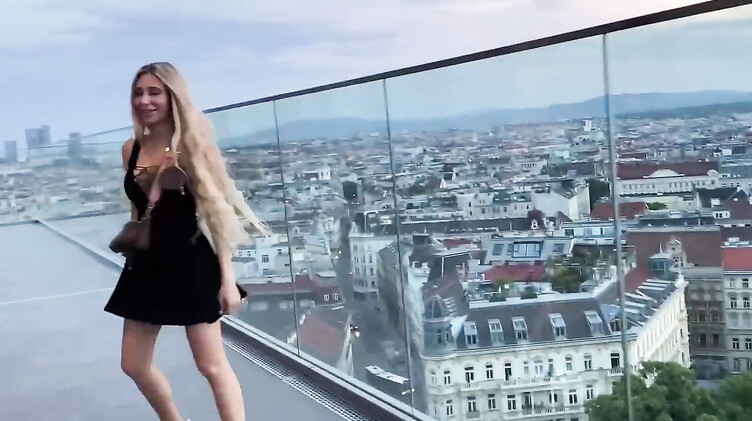 Любительское порно: Кончил в пизду блондинке с косичкой после утреннего минета