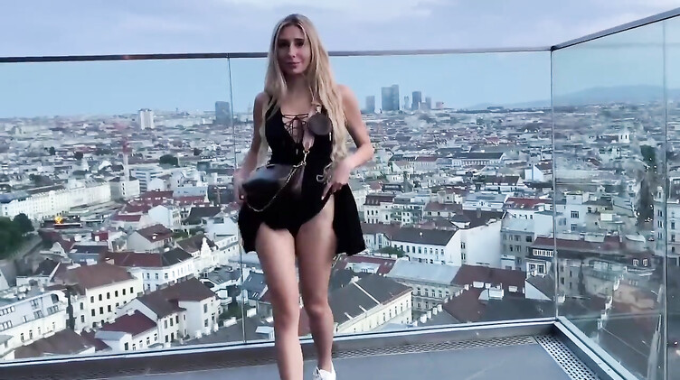 Любительское порно: Кончил в пизду блондинке с косичкой после утреннего минета