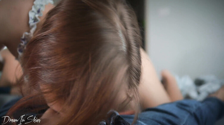 Крупным планом: Нежный минет с причмокиваниями крупным планом и спуском в рот