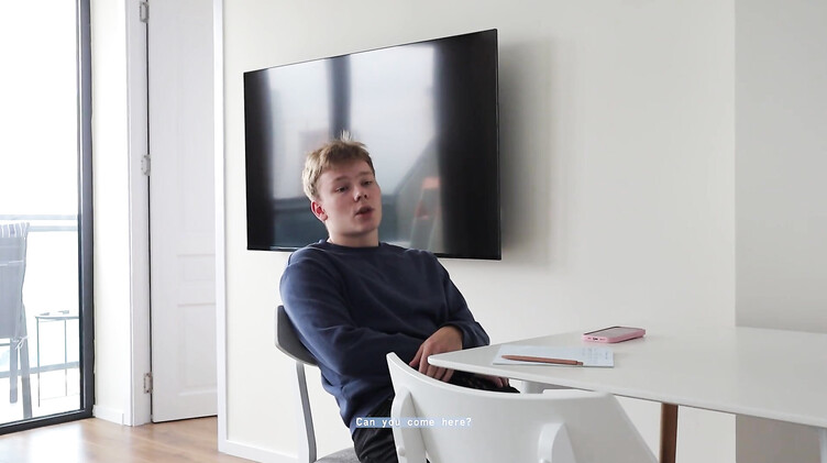 Русское порно: Отчим сбил целку, трахая падчерицу в задницу за плохие оценки