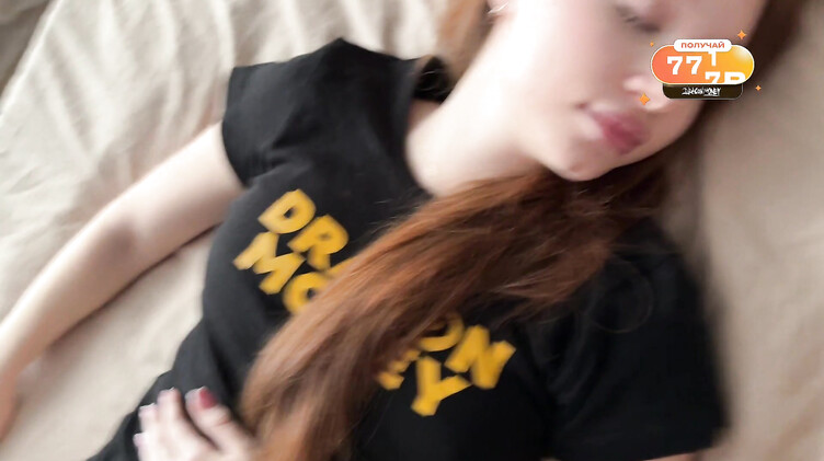 Сперма в киске: Разбудил спящую сестру касанием хуя по губам и наполнил ее киску спермой