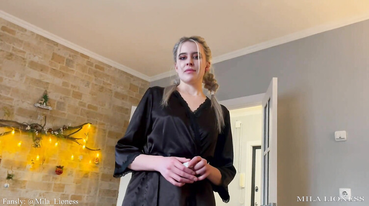 Русское порно: Мачеха сосет хуй и трахается с шантажистом пасынком